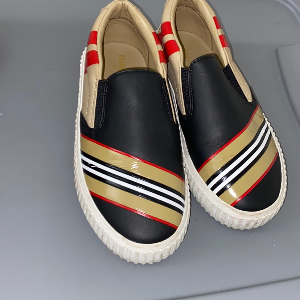 Burberry Size Big Kids 3